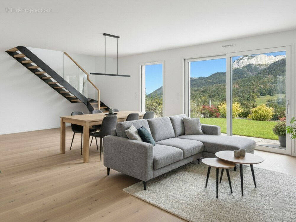 Maison à NAVES-PARMELAN