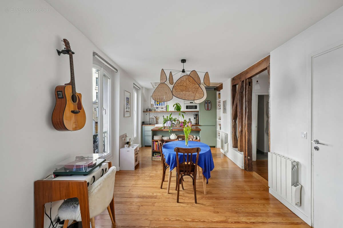 Appartement à PARIS-18E