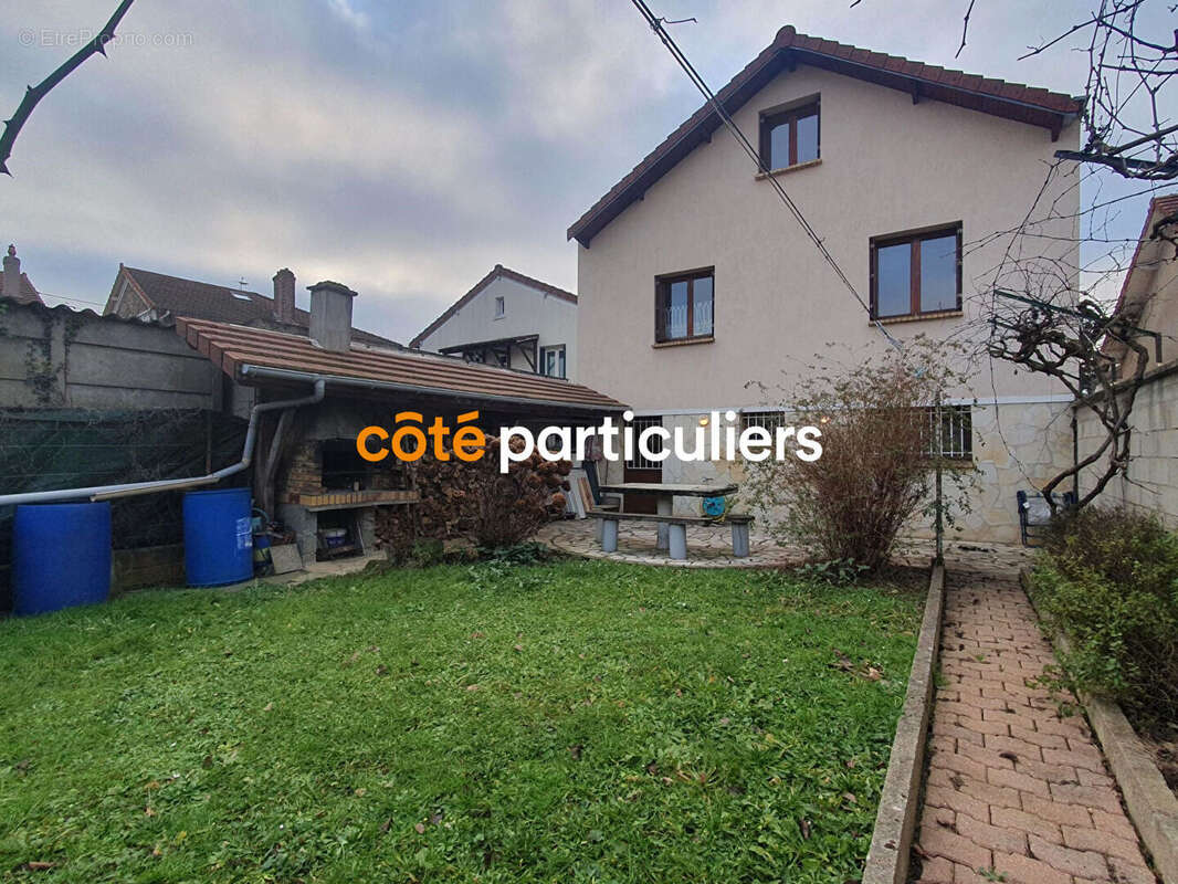 Maison à VILLENEUVE-LE-ROI