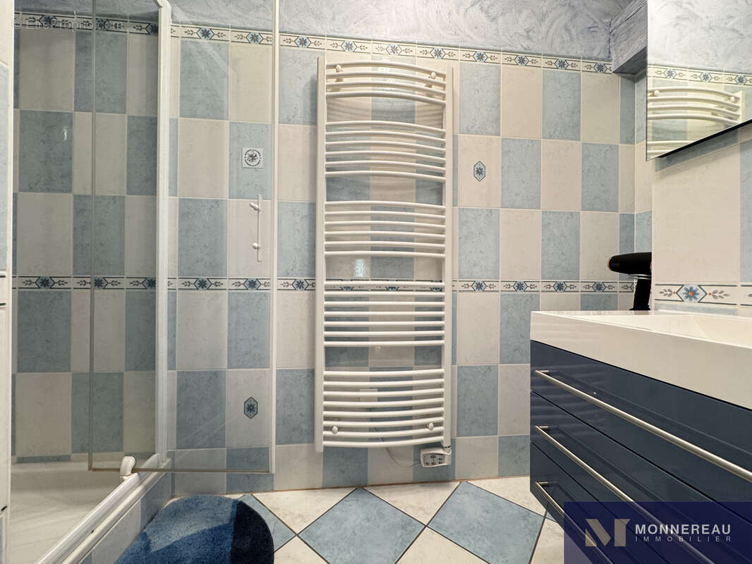 Maison à BAIGNES-SAINTE-RADEGONDE