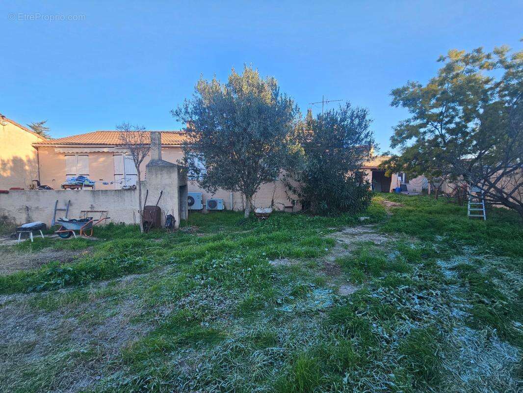 Maison à SAINT-VICTORET