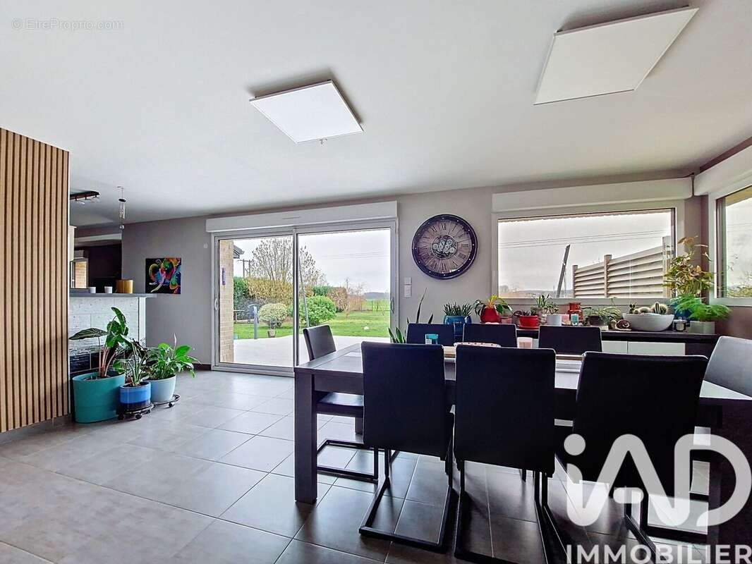 Photo 2 - Maison à COUTICHES