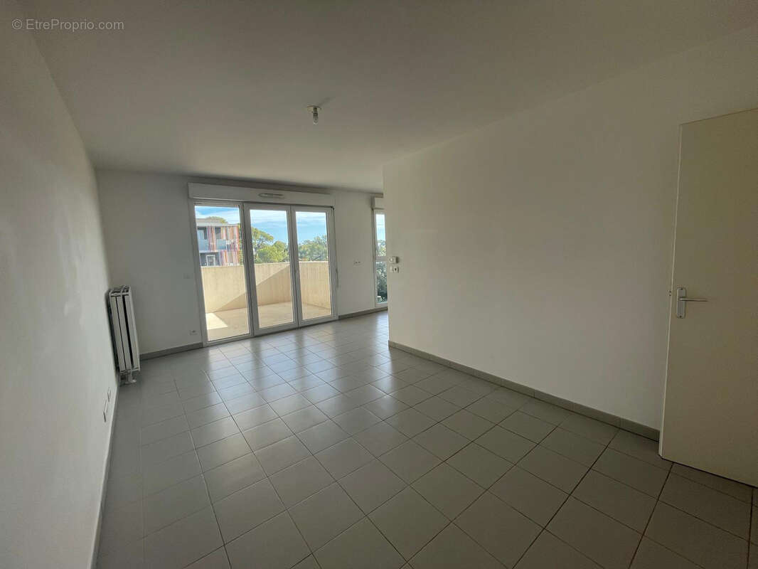 Appartement à JUVIGNAC