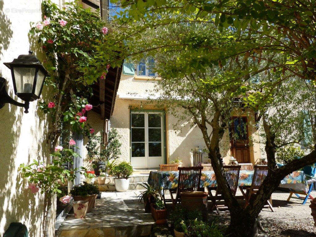 F terrasse - Maison à MONT-DE-MARRAST