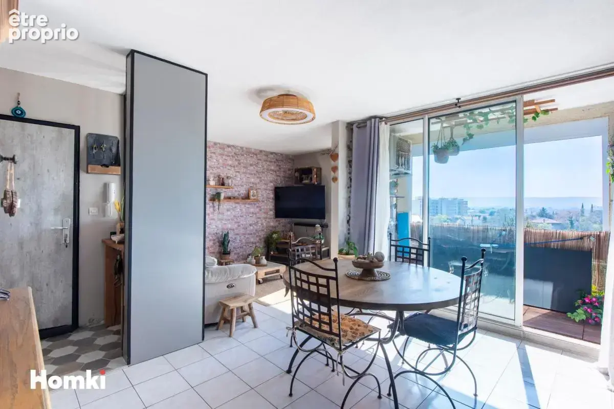 Appartement T4 de 83 m2, Avenue Sainte-Anne - photo 3