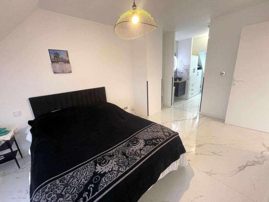 Maison à ROSNY-SUR-SEINE