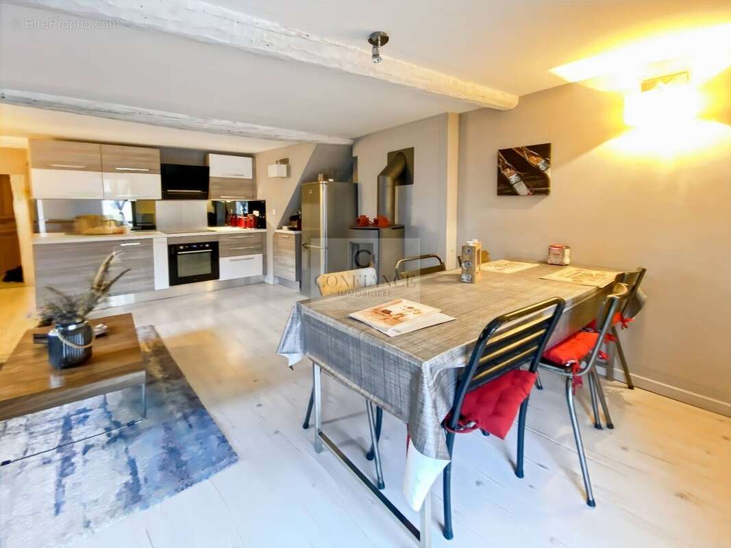 Appartement à SAINT-ETIENNE-DE-TINEE
