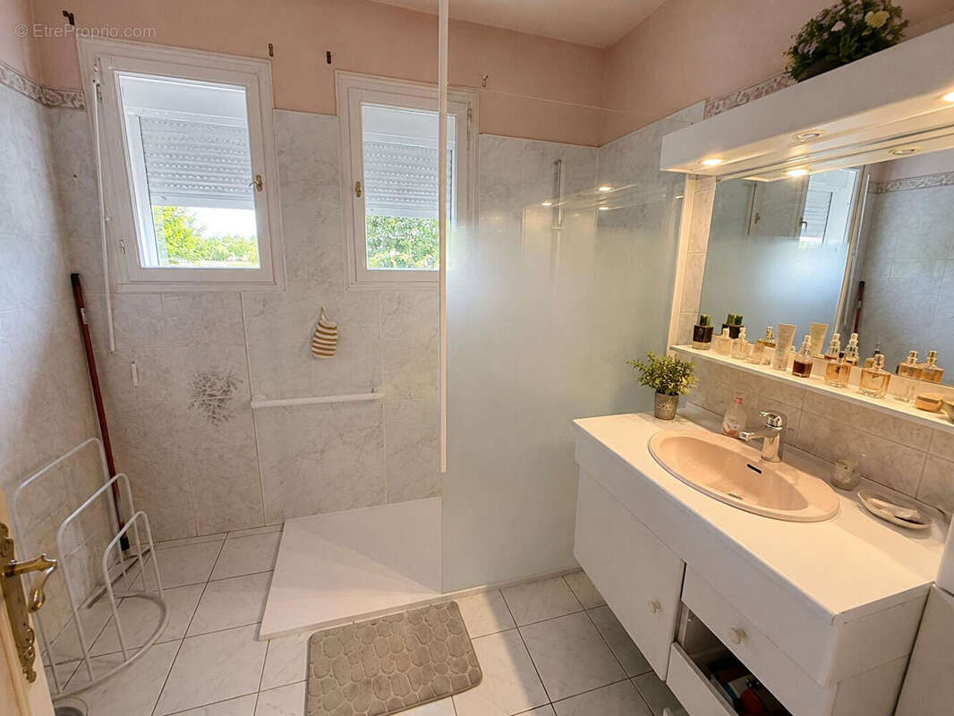 Maison sur sous sol avec possibilité activité libérale Vendôme 113m² 3 chambres - photo 9