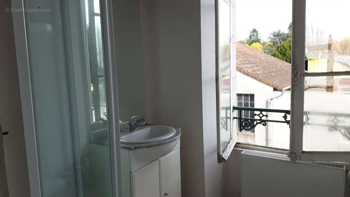 Maison à MONTMORILLON