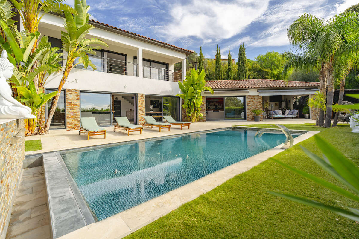 À Vendre   Villa d’Exception à Ollioules - photo 2