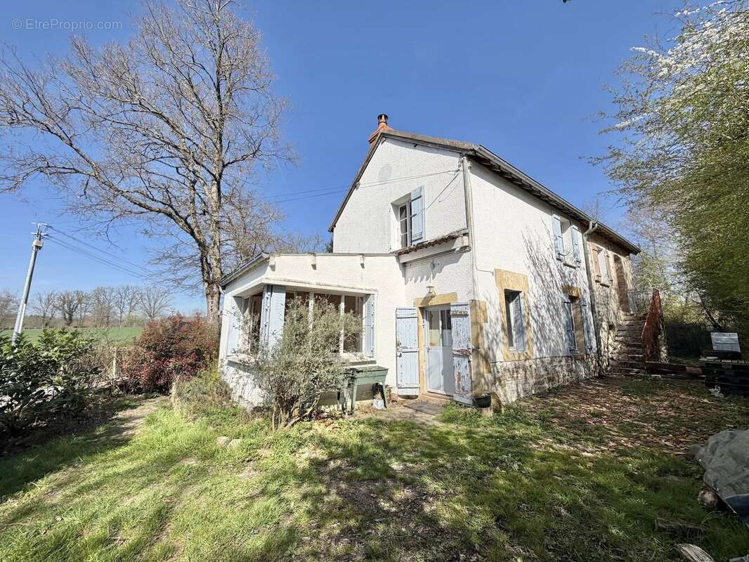 Maison à SAINT-HONORE-LES-BAINS
