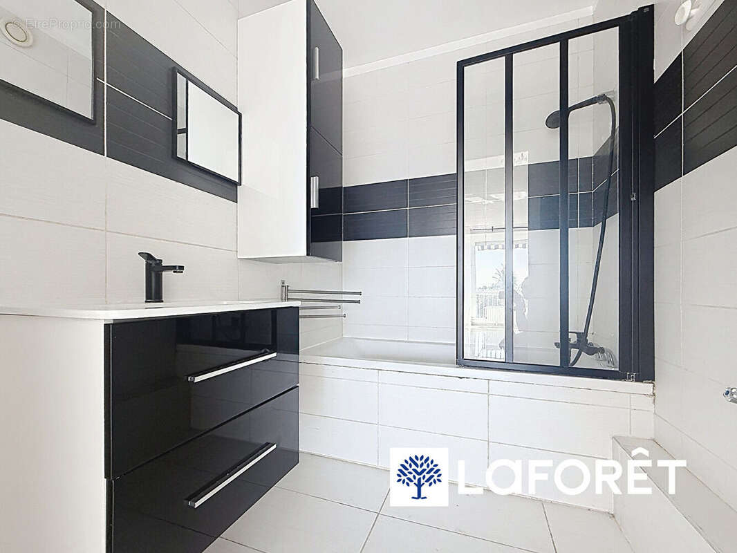 Appartement à BOURGOIN-JALLIEU