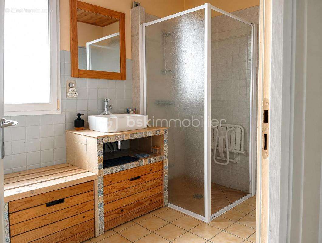 EXCLUSIVITÉ – AMAGNE – Maison de caractère des années 30 avec 2 849 m² de terrain - photo 9