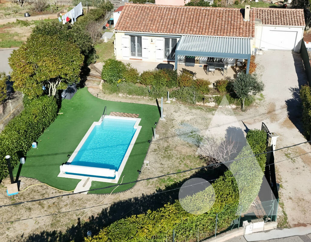 Maison à LE CANNET-DES-MAURES