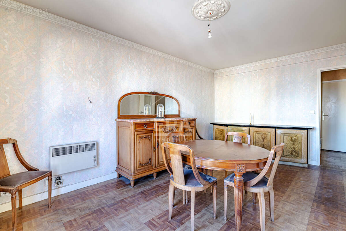 Appartement à PARIS-20E