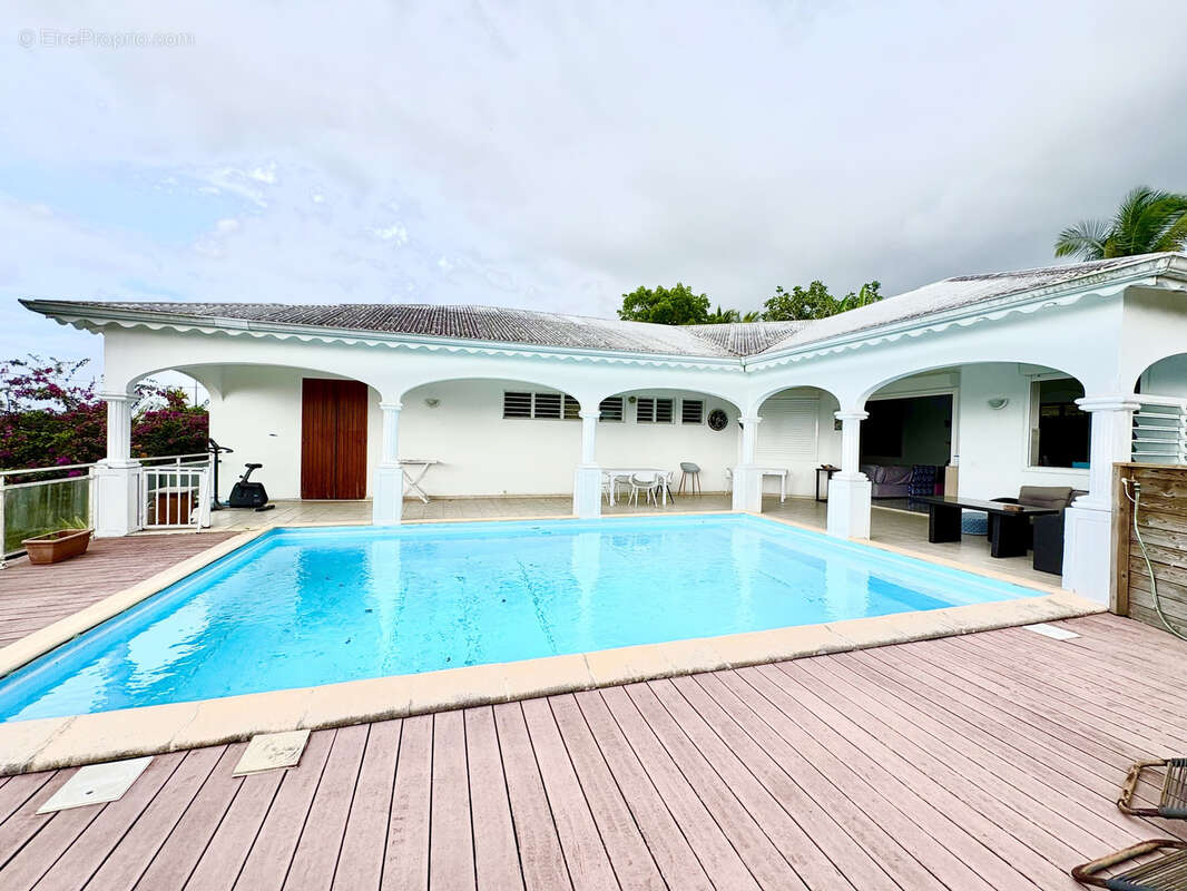 Maison à SAINTE-ROSE