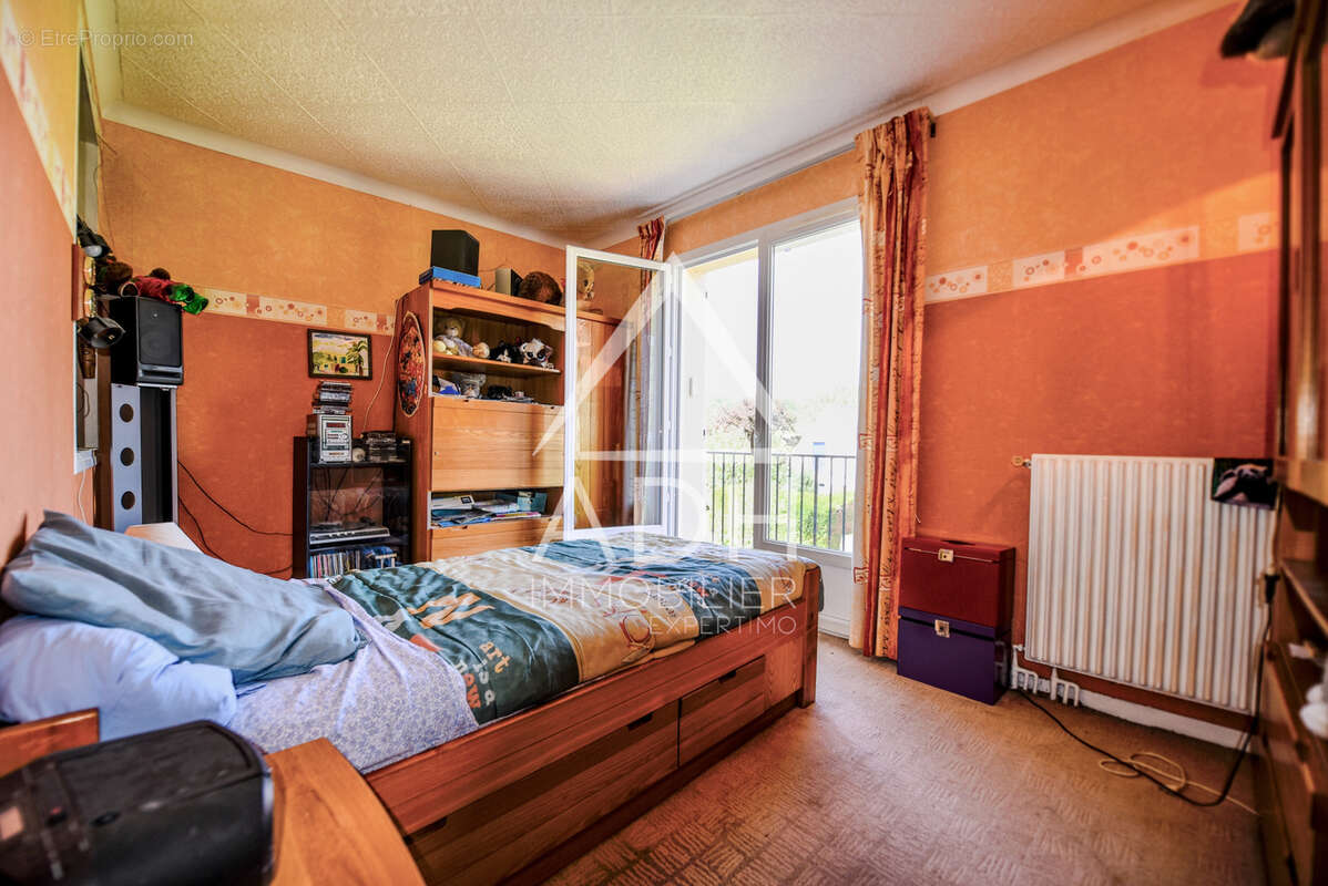 A VENDRE A JOUARS PONTCHARTRAIN Maison 6 pièces / 4 chambres - 116,60m2 - photo 8