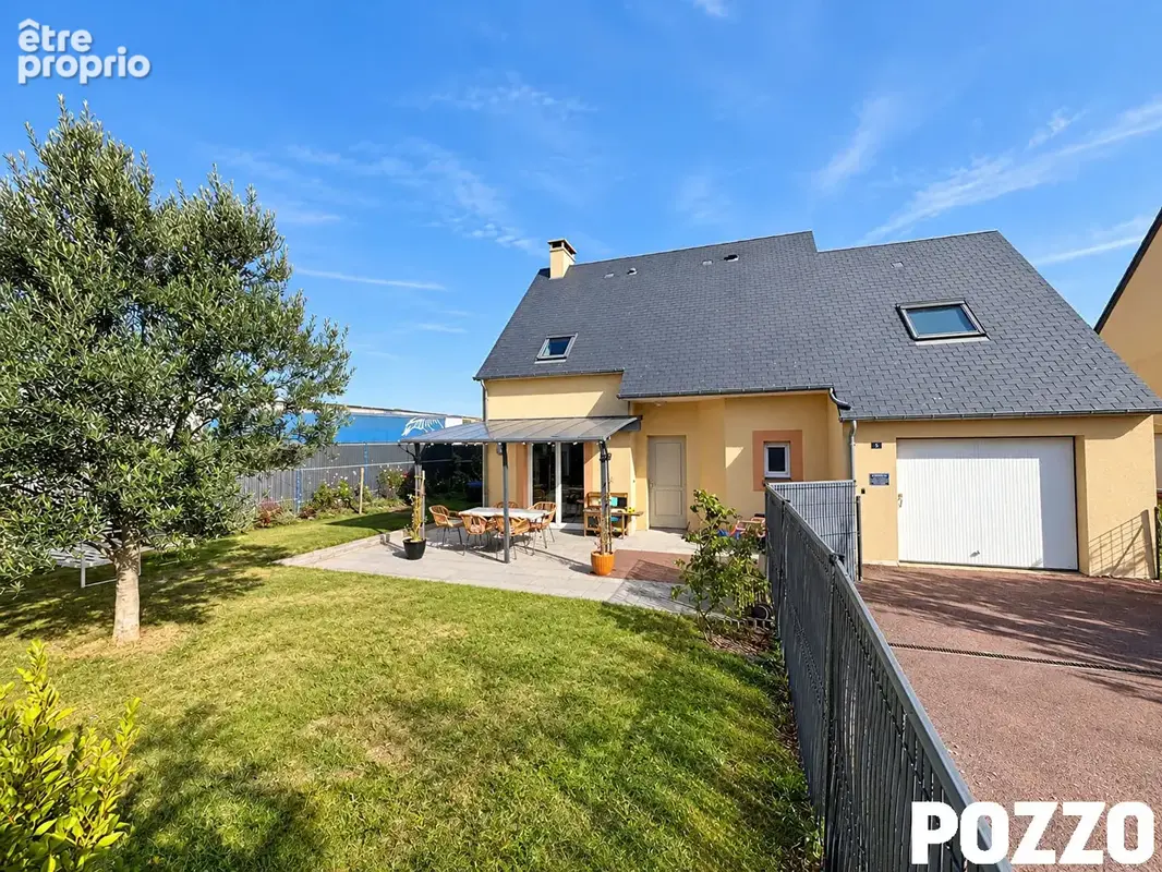 Photo Maison à Saint-Hilaire-Du-Harcouet au prix de 217 000€