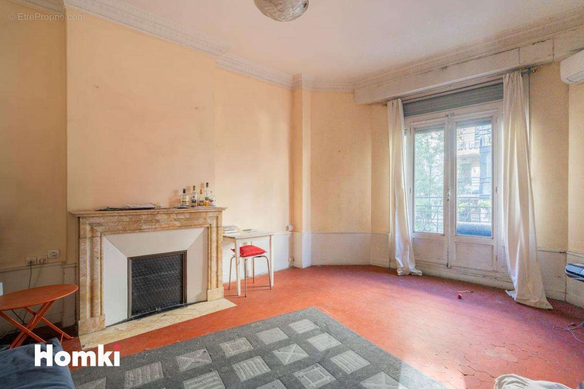 Appartement à MARSEILLE-6E