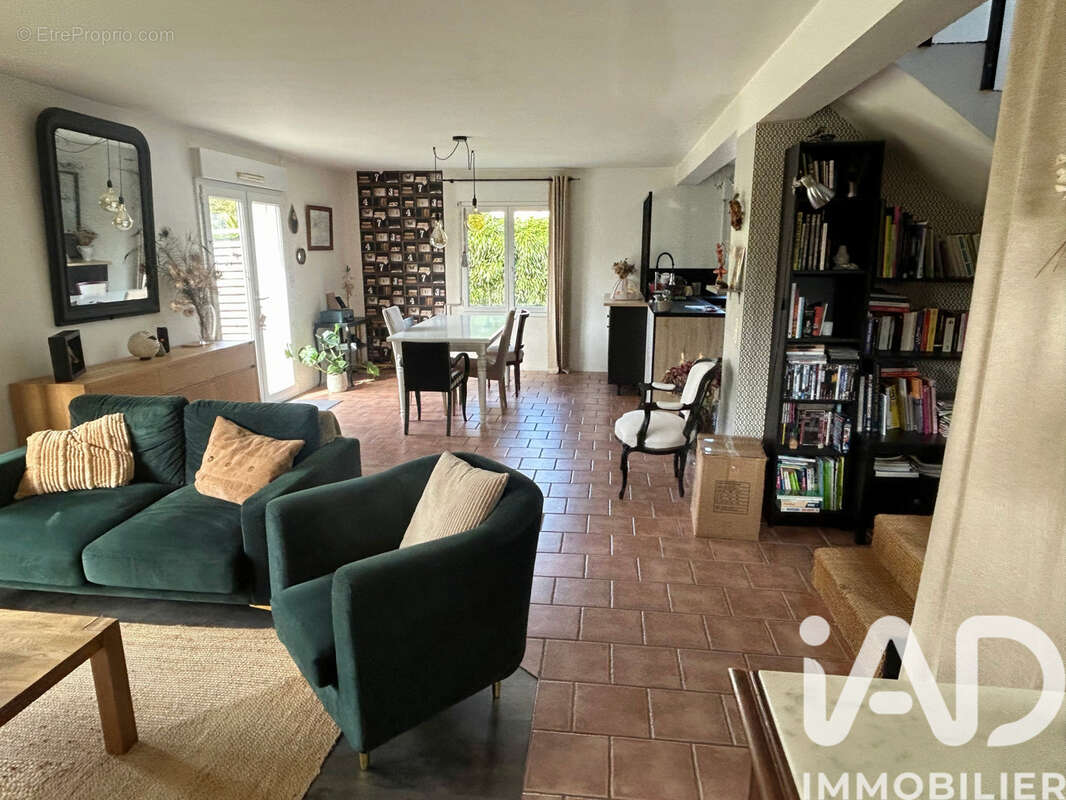 Photo 4 - Maison à LANGROLAY-SUR-RANCE