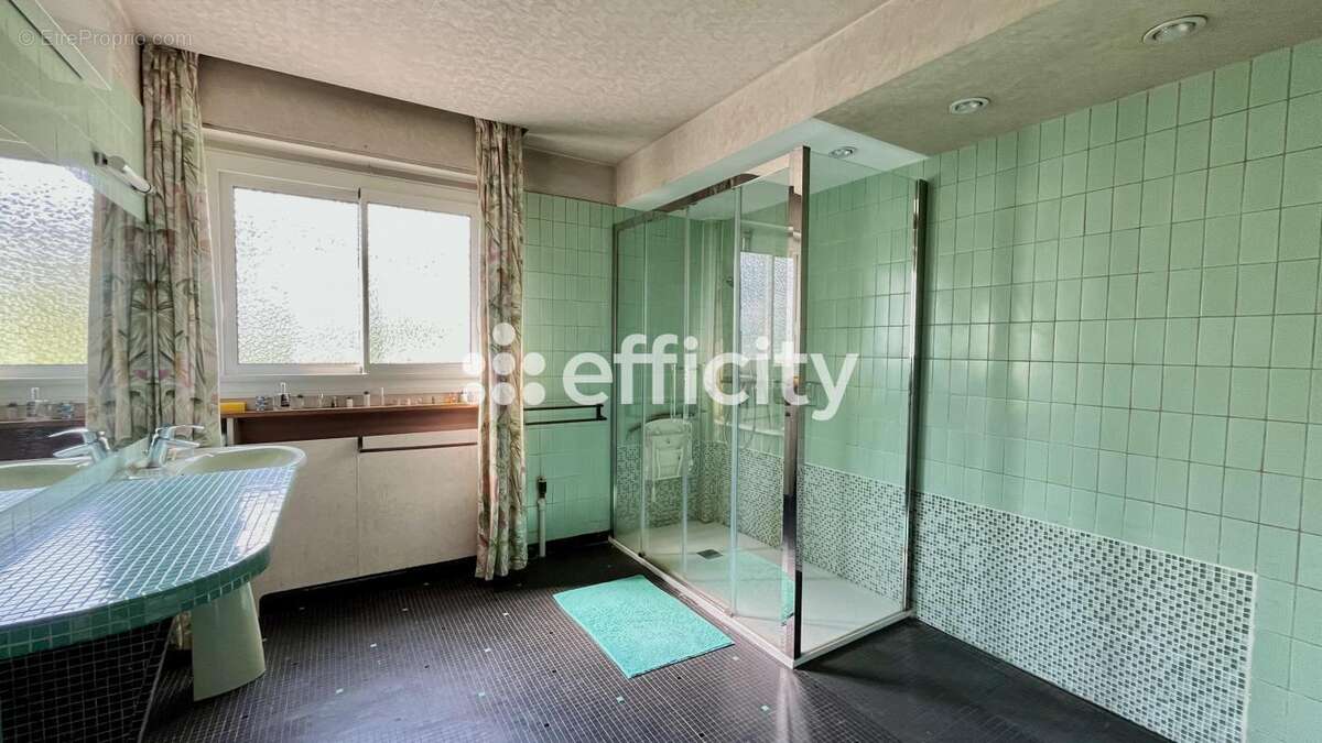 Maison à LOUVECIENNES