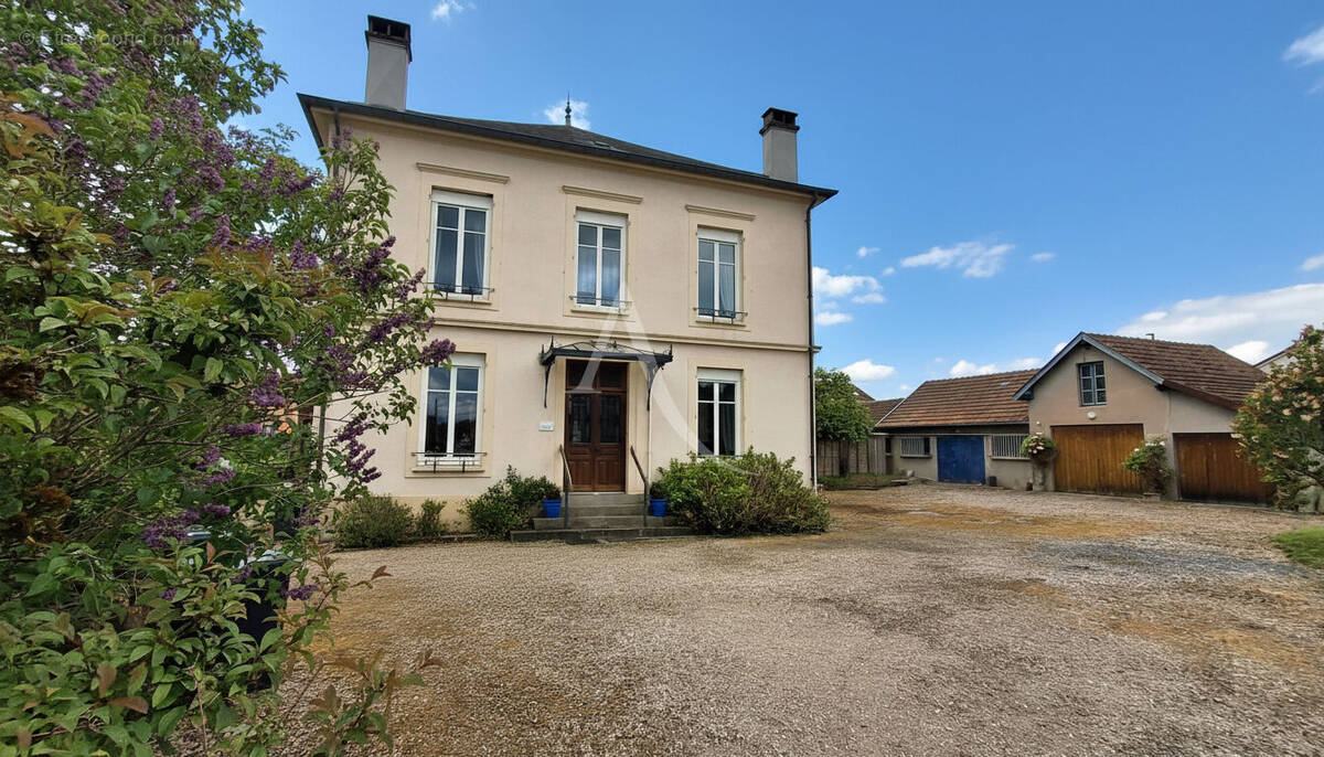 Maison à UXEGNEY