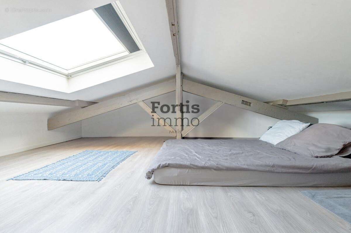 Appartement à LEVALLOIS-PERRET