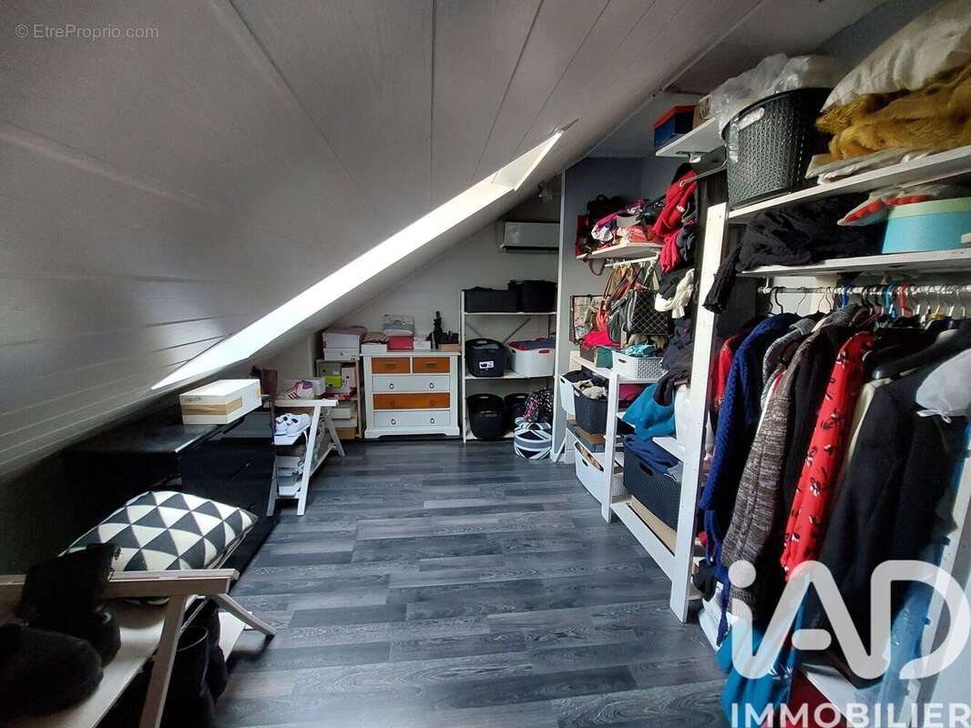 Appartement 105 m² à Montceau-Les-Mines  - photo 7