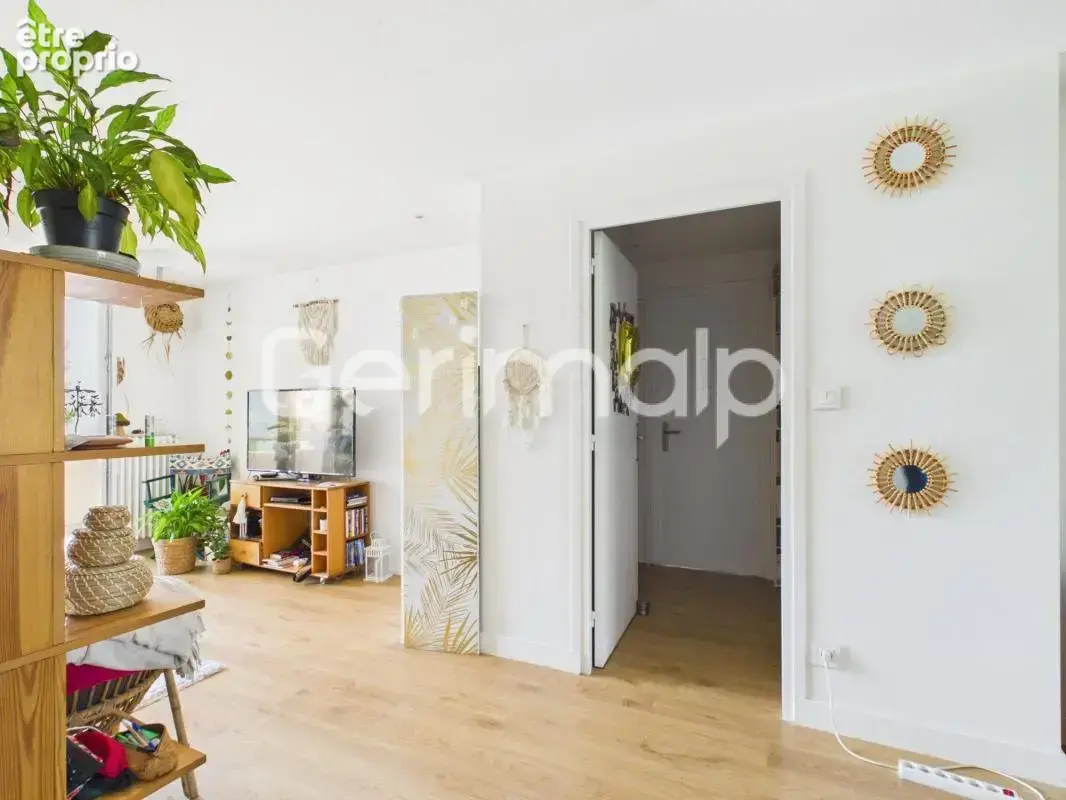 Vente - Appartement - 3 pièces + cuisine - 73 m² - 356 900 € - - photo 3