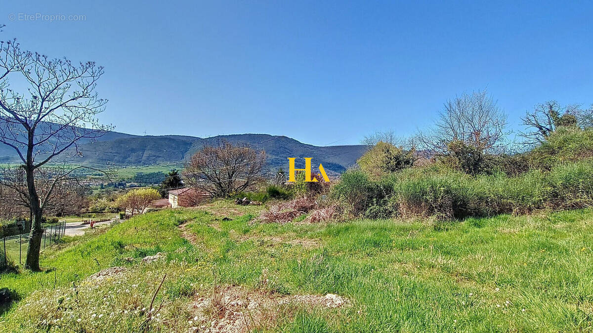 Terrain à VEYRAS
