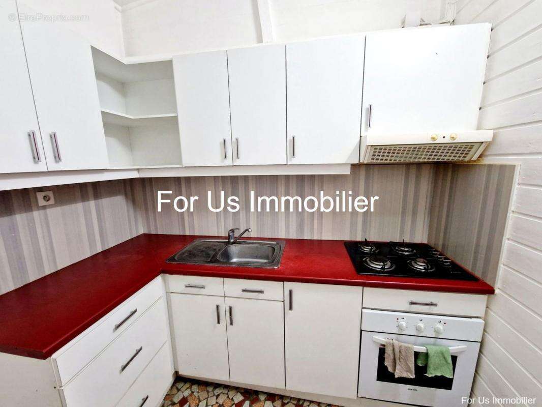 Commerce à POINTE-A-PITRE