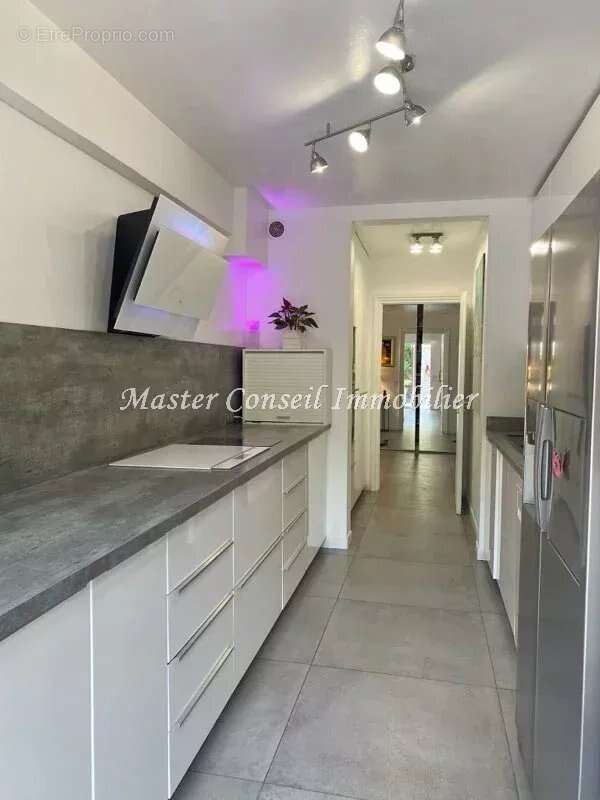 Appartement à LE CANNET