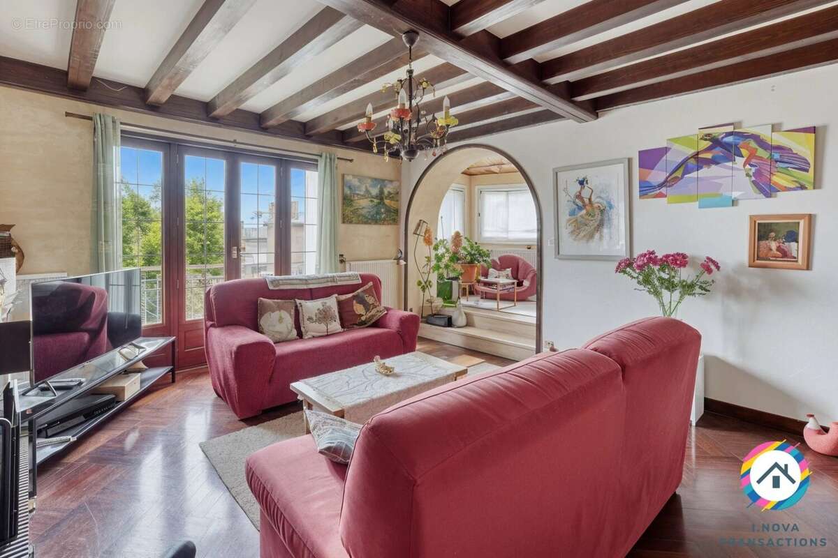 Maison à SALLES-ARBUISSONNAS-EN-BEAUJOLAIS
