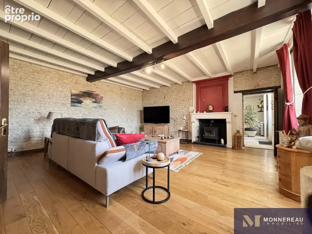 Demeure en pierre renovee avec piscine, jardin et annexe - photo 17