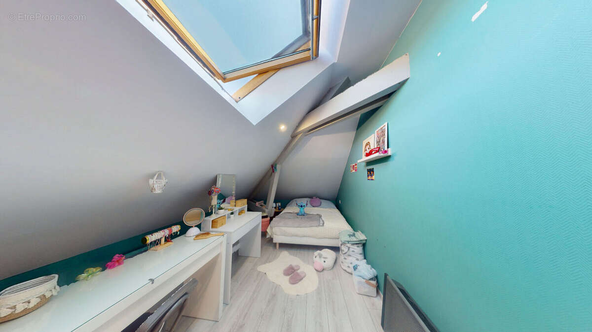 Maison à AVANNE-AVENEY