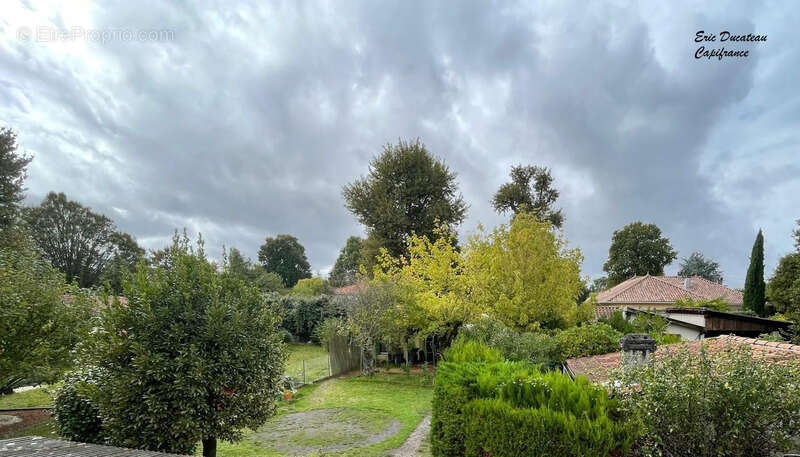 Maison à vendre 5 pièces PESSAC Alouette (33), calme, terrain 745 m² - photo 2