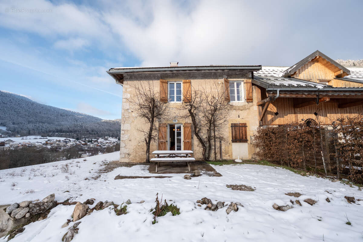 Appartement à JOUGNE