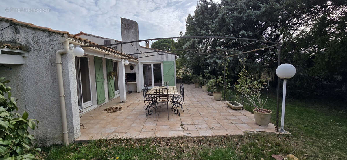 Maison à MORIERES-LES-AVIGNON