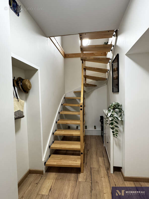 Maison à BAIGNES-SAINTE-RADEGONDE