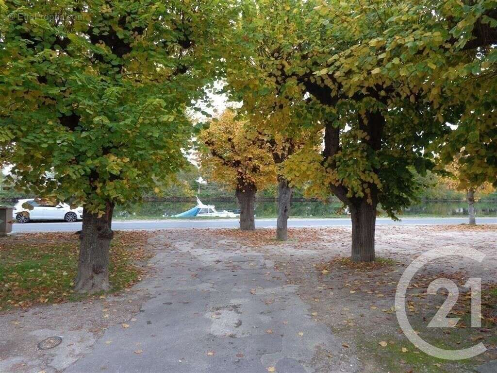 Maison à PONT-SUR-YONNE
