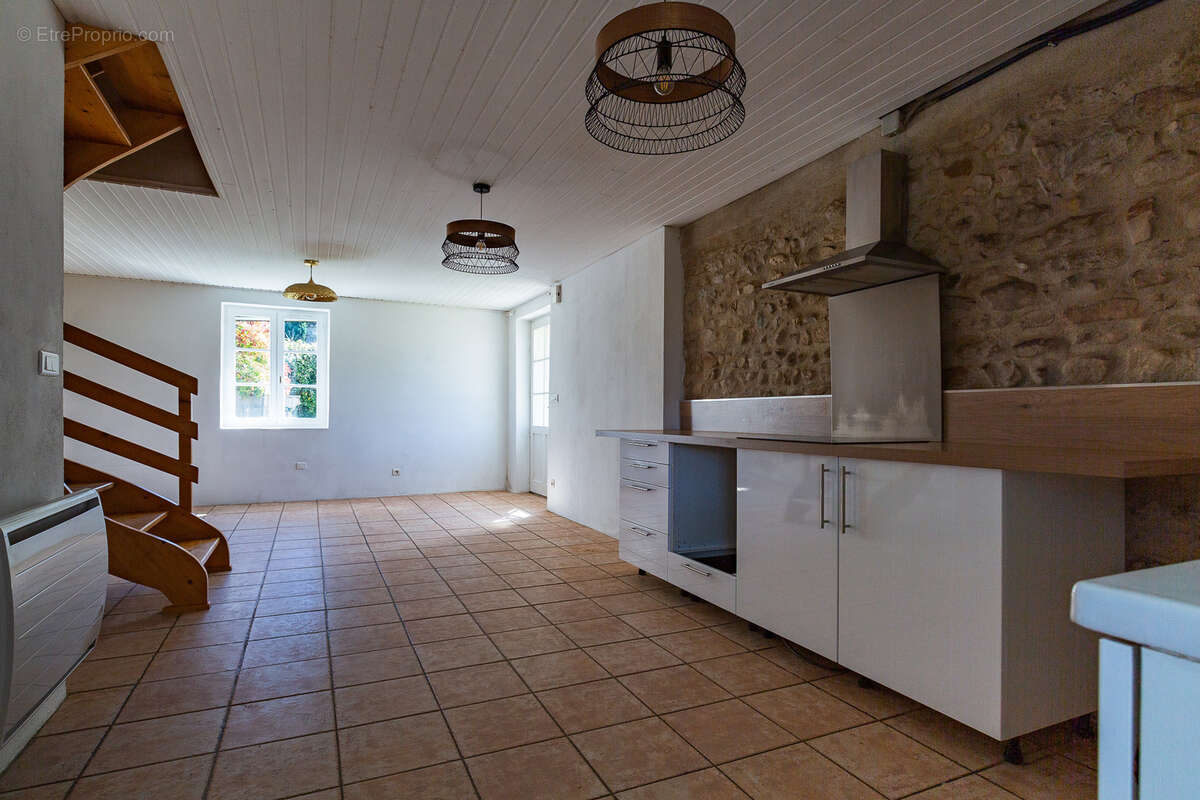 Appartement à MONTVENDRE