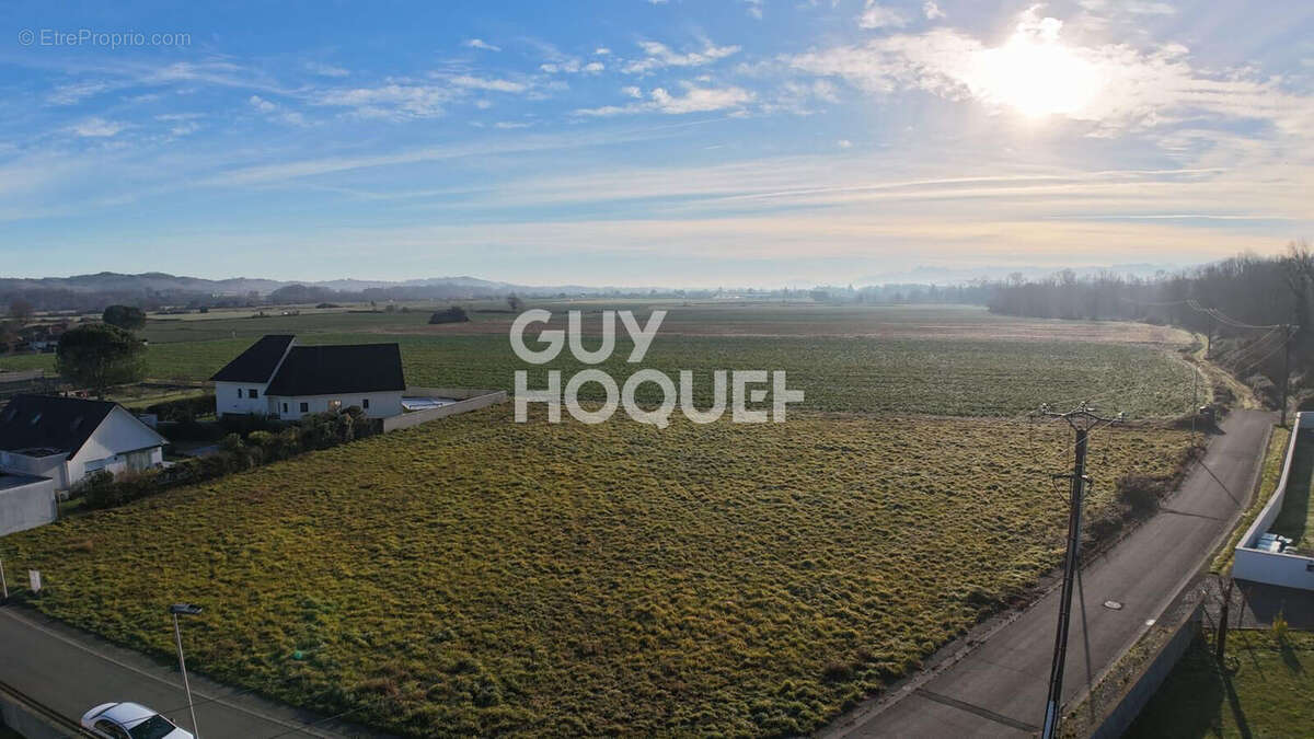 Terrain à LABASTIDE-CEZERACQ