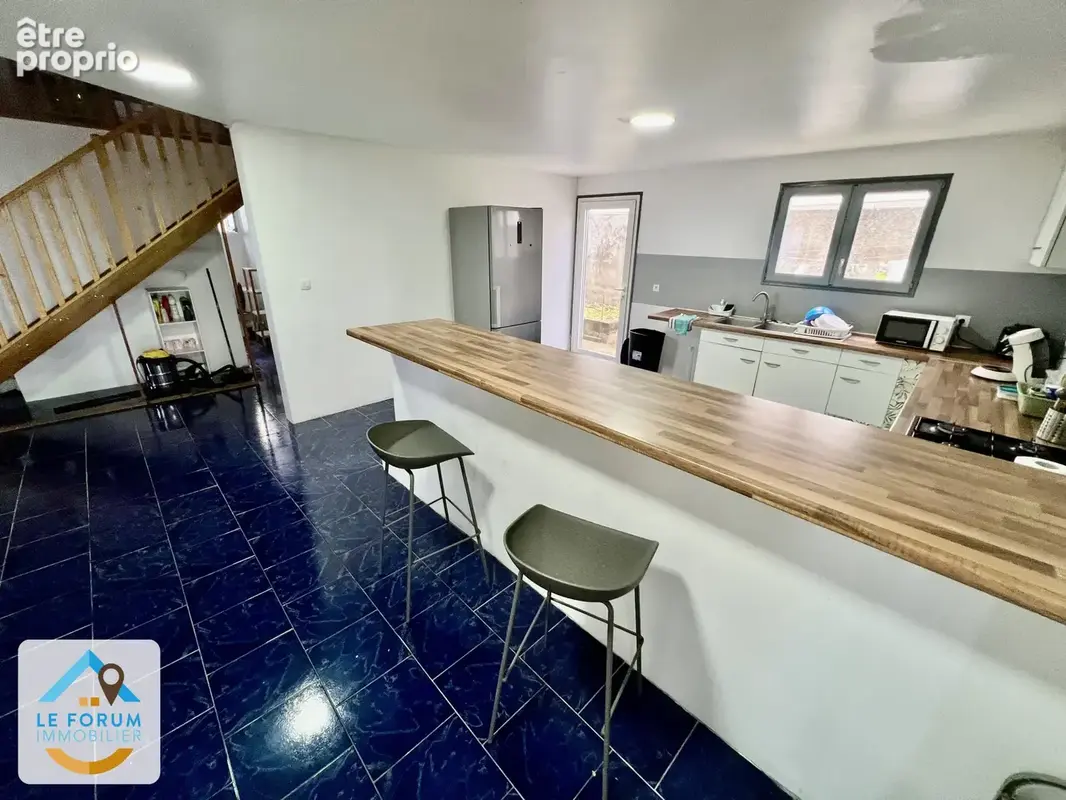 Tampon 97430 - maison t5 + studio - beaux volumes - vue mer - secteur calme - photo 4