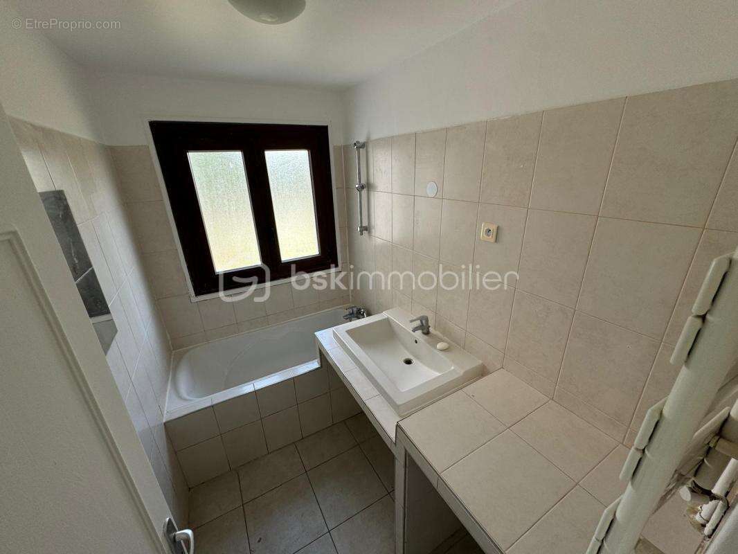 Appartement à NEUILLY-SUR-MARNE