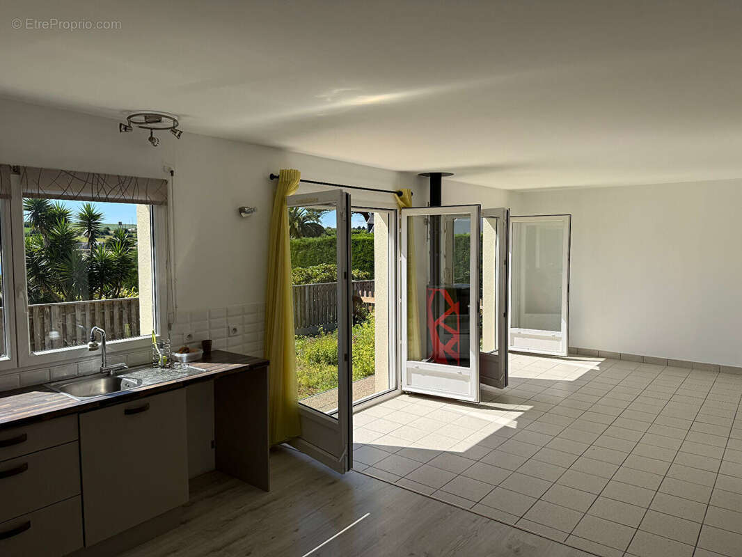 A vendre. Maison au pont de la corde à Henvic - photo 7