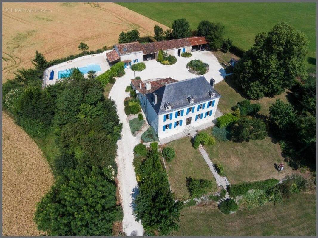 Photo 1 - Maison à SAINT-PORCHAIRE