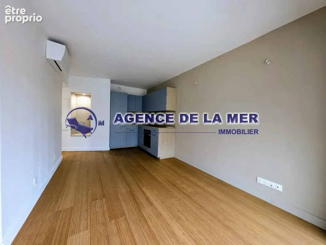 Appartement F2 Neuf sur le Quai d'Honneur avec Vue Mer - photo 4