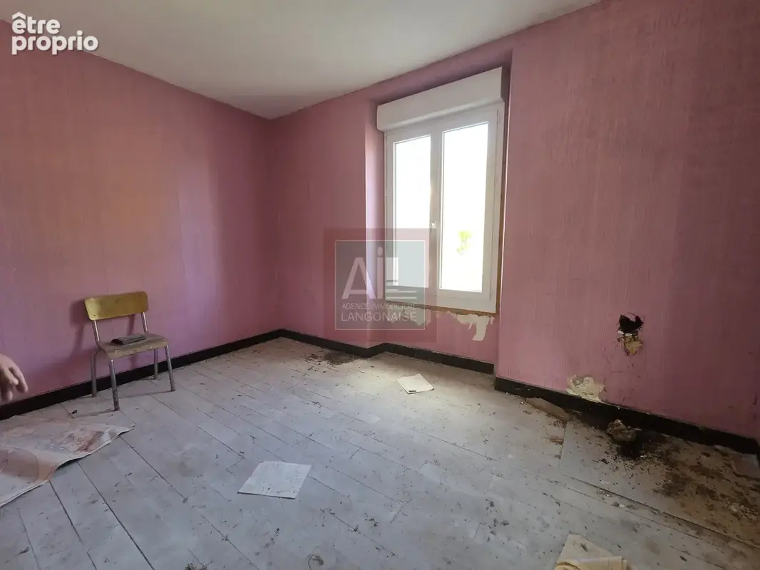 Ancienne école avec terrain - photo 9