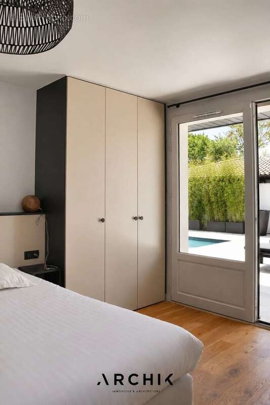 Maison 263 m² à Le Bouscat  - photo 10