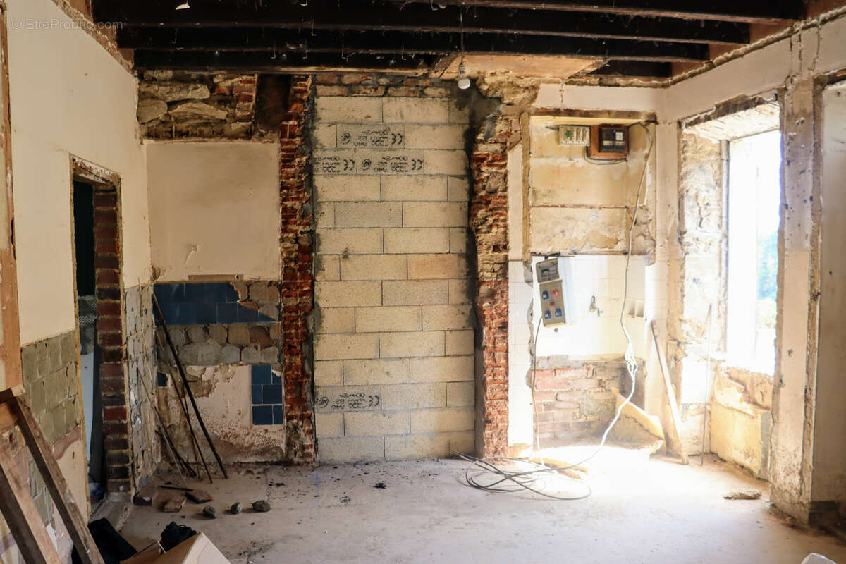 Maison à SAINT-YRIEIX-SOUS-AIXE